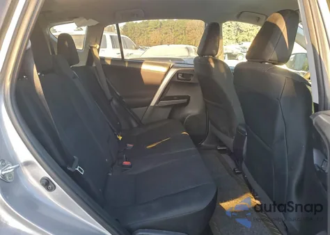 2017 Toyota Rav4 Le z USA, uszkodzony, nr VIN 2T3ZFREV1HW350064